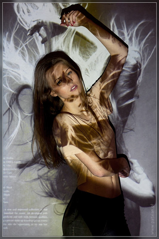 IMG 9956 nomex 800Q100MF086222W9 Kuriozalna sesja z projektorem