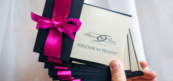 Sesja na prezent, bon upominkowy, sesja studyjna, voucher, sesja prezent, sesja upominek, sesja ciążowa, sesja noworodkowa, sesja dziecięca, sesja na rodzinna, sesja dla niej, sesja dla niego, sesja dla nich, sesja zdjęciowa w prezencie, fotograf łomża, fotograf ślubny łomża, pomysł na prezent, ciekawy prezent, prezenty łomżam, szalona sesja fotograficzna, Zambrów, Łomża, Kolno, Ostrołeka,
