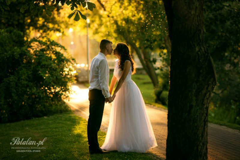 Sesja plenerowa, plener ślubny, fotografia ślubna, zdjęcia w plenerze, zagraniczna sesja plenerowa, pomysły na plener ślubny, sesja ślubna, ślubna sesja w plenerze, Fotograf Łomża, Białystok, Ostrołęka.