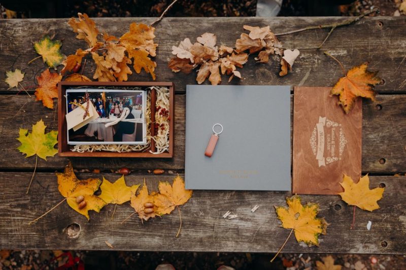 fotograf łomża drewniane opakowania ślubne fotograf kolno skrzynki drewniane na zdjęcia 019 fotograf łomża, drewniane opakowania ślubne, fotograf kolno, skrzynki drewniane na zdjęcia 019