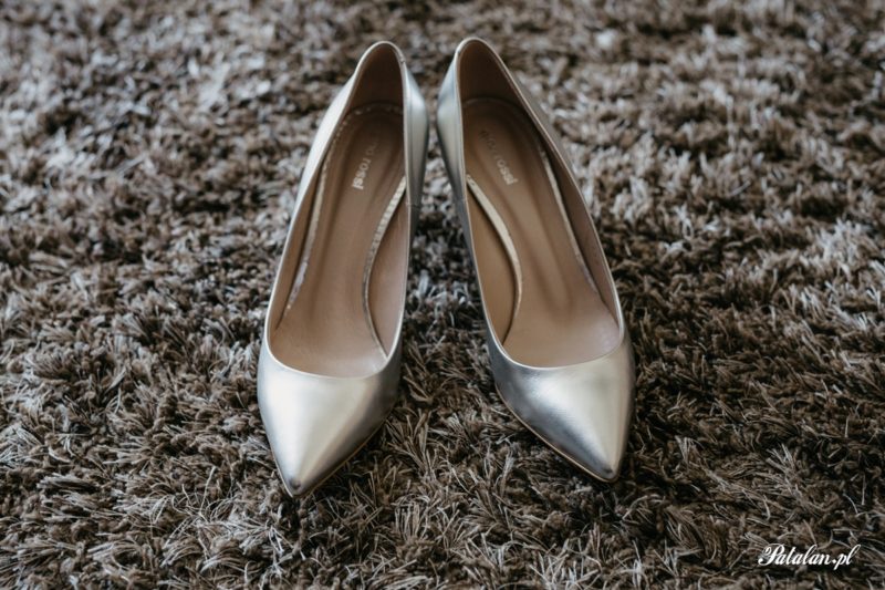 para młoda, panna młoda, suknia ślubna, wedding dresses, bukiet ślubny, makijaż ślubny, fotograf ślubny łomża, photography zambrow, fotografia ślubna zambrów, wesele zambrów
