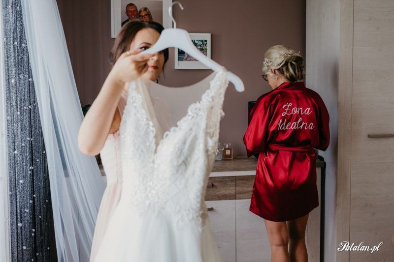 para młoda, panna młoda, suknia ślubna, wedding dresses, bukiet ślubny, makijaż ślubny, fotograf ślubny łomża, photography zambrow, fotografia ślubna zambrów, wesele zambrów