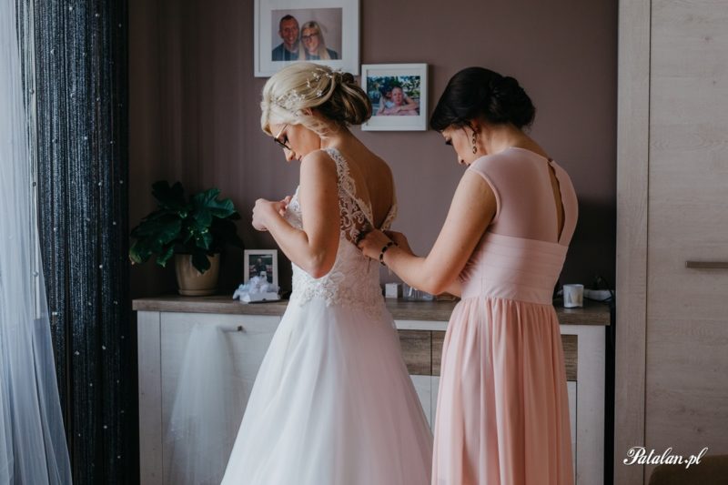 para młoda, panna młoda, suknia ślubna, wedding dresses, bukiet ślubny, makijaż ślubny, fotograf ślubny łomża, photography zambrow, fotografia ślubna zambrów, wesele zambrów