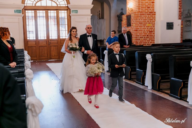 Katedra św. Michała Archanioła w Łomży, katedra łomża, ślub w katedrze łomżyńskiej, ślub łomża, kościół łomża, ceremonia ślubna łomża, fotograf ślubny zambrów, fotograf zambrow
