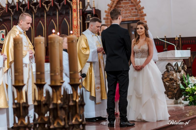 Katedra św. Michała Archanioła w Łomży, katedra łomża, ślub w katedrze łomżyńskiej, ślub łomża, kościół łomża, ceremonia ślubna łomża, fotograf ślubny zambrów, fotograf zambrow