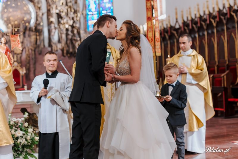 Katedra św. Michała Archanioła w Łomży, katedra łomża, ślub w katedrze łomżyńskiej, ślub łomża, kościół łomża, ceremonia ślubna łomża, fotograf ślubny zambrów, fotograf zambrow